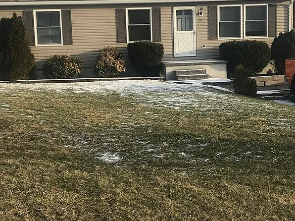 111 Meadow St, Friedens, PA 15541
