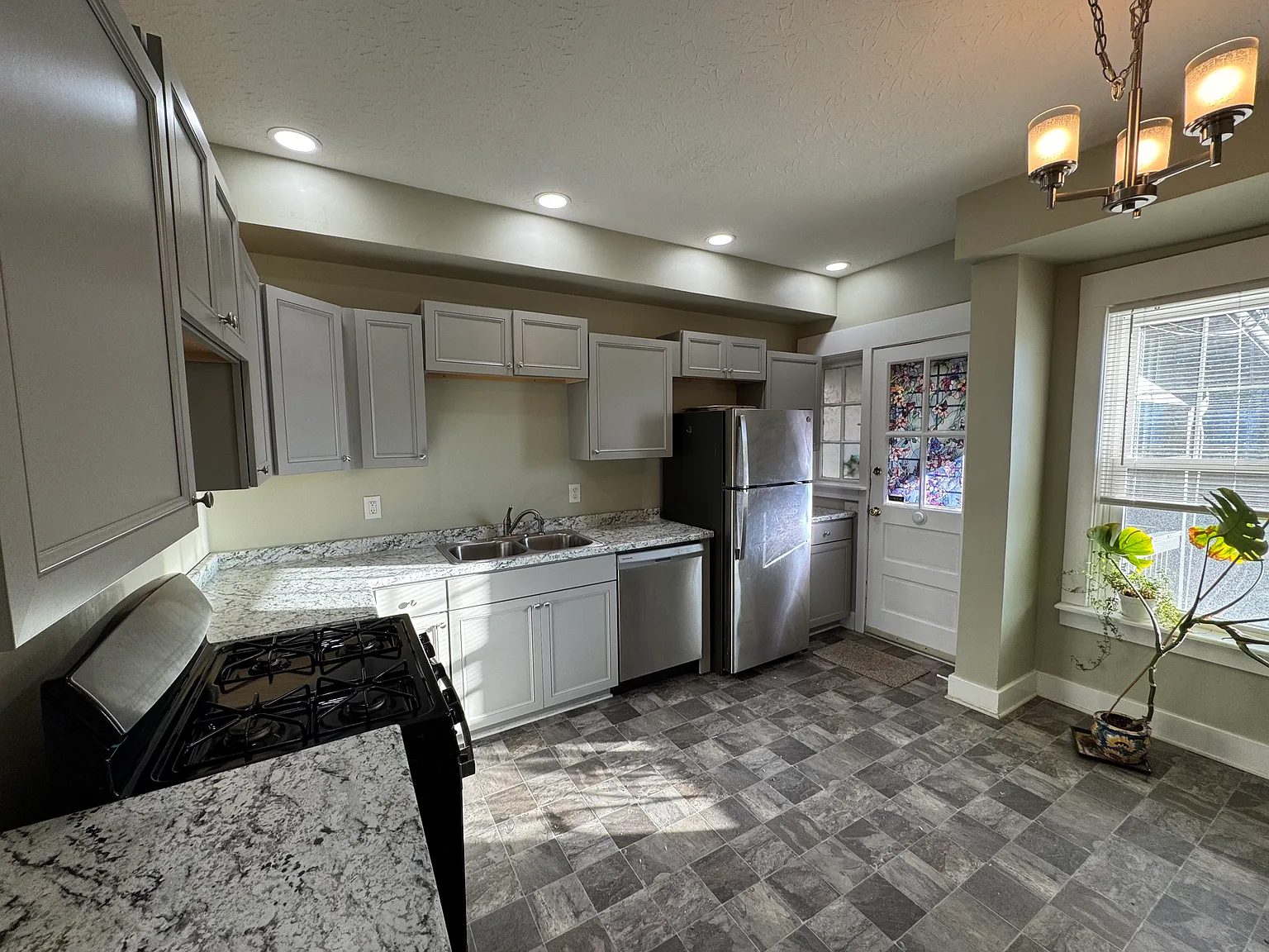 1475 S 3rd St — Photo 1