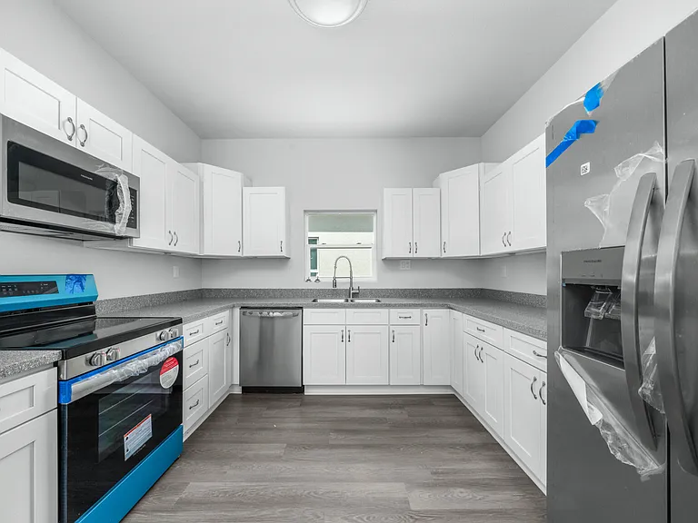 1450 Las Villas Blvd — Photo 1