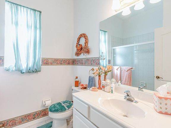 GUEST BAHTROOM