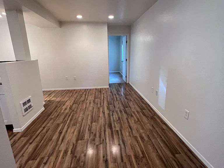 110 N Willow St #C — Photo 5