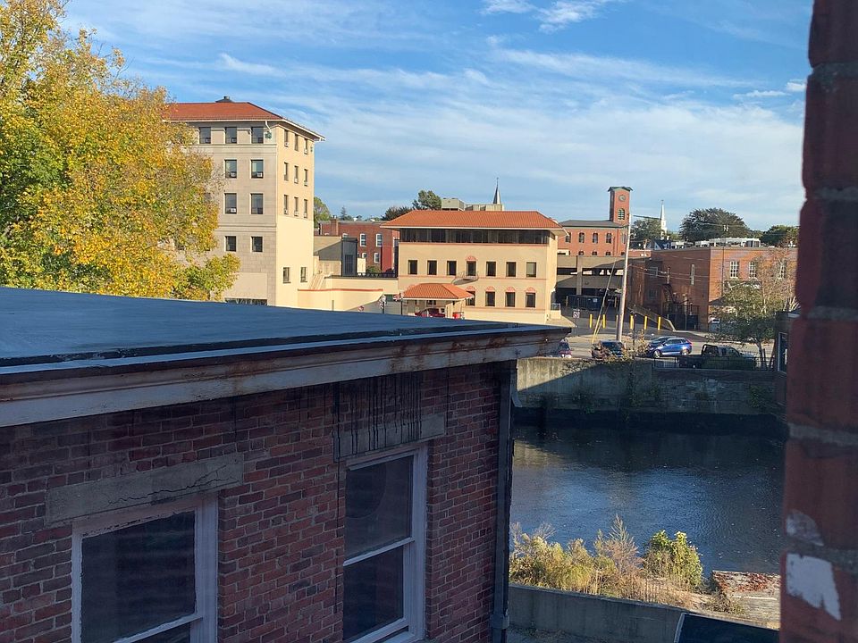 38 W Broad St, Pawcatuck, CT 06379 Zillow