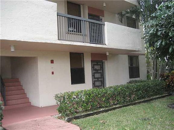 2nd image of 4132 Carambola Creek #F106