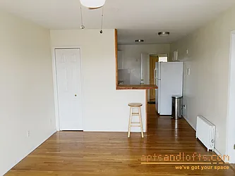 Rented by aptsandlofts.com