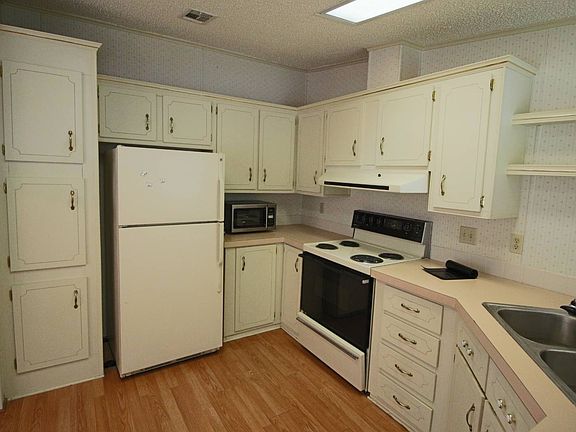 5th image of 15131 Johansson Ave