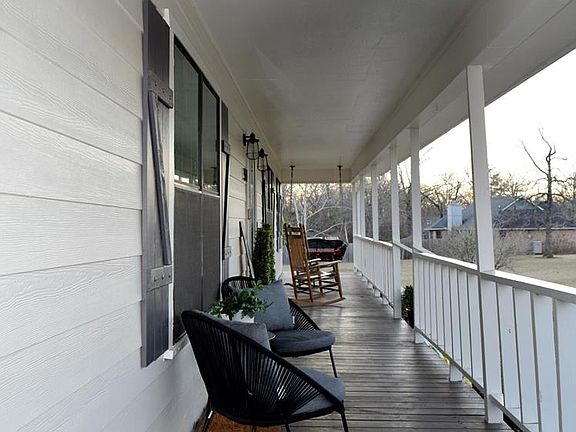 3rd image of 515 Pamela Ln