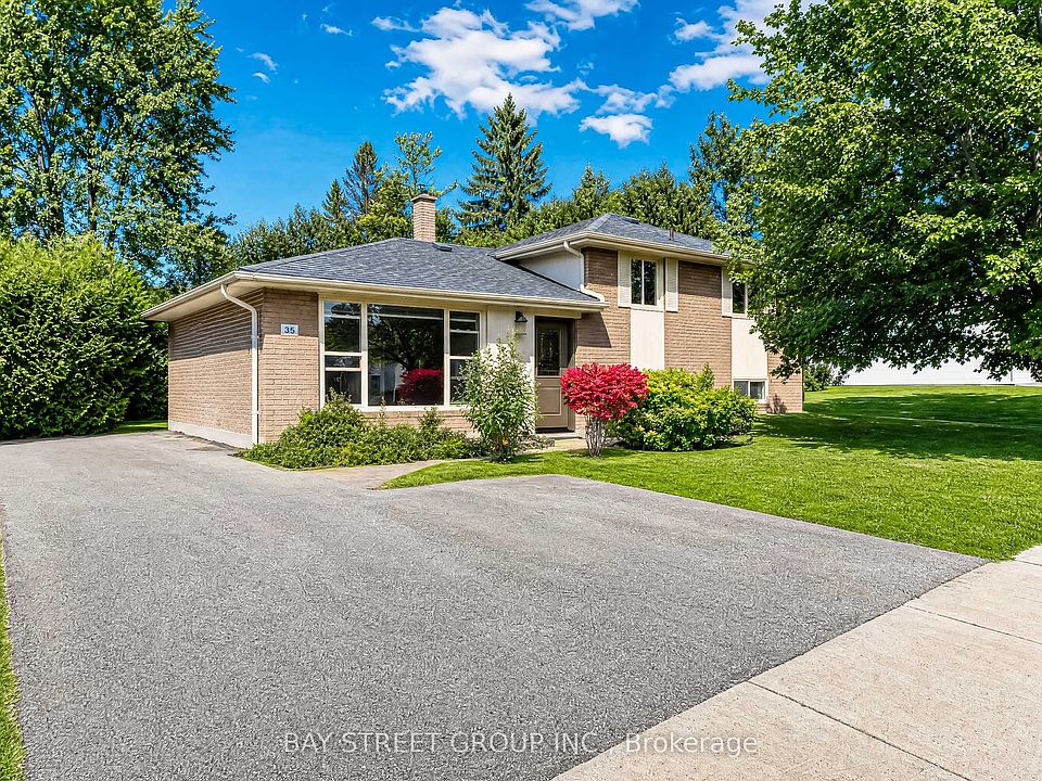 1st image of 35 Kemano Rd