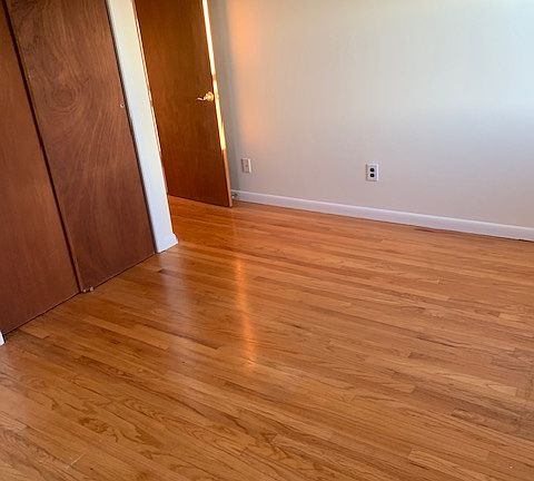 4th image of 408 Sommerville Pl
