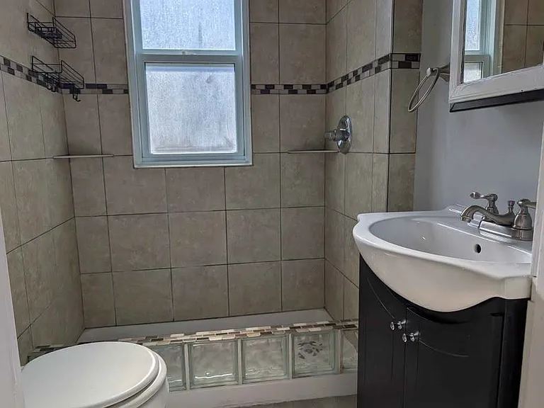 826 Ellrose Ave — Photo 13
