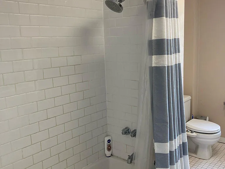 186 Green Ln #3 — Photo 8