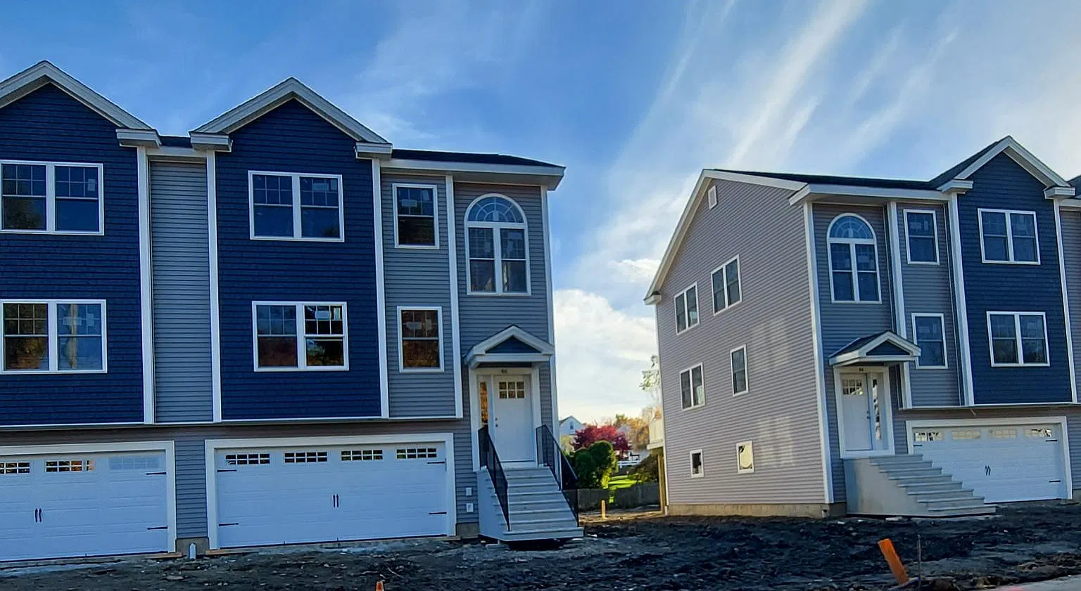 3 bed, 2.5 bath, 2100 sqft, $3,900 — Photo 1