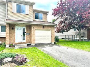 6870 Bilberry Dr, Ottawa, ON K1C3R5