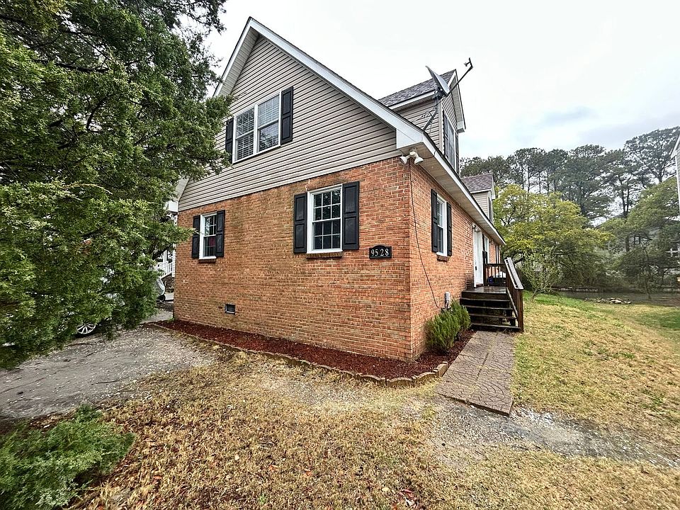 1st image of 9528 7th Bay St