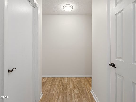 4th image of 6007 Howard Rd
