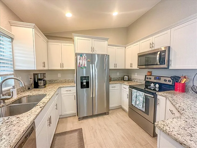 11707 Willmington Blvd — Photo 13