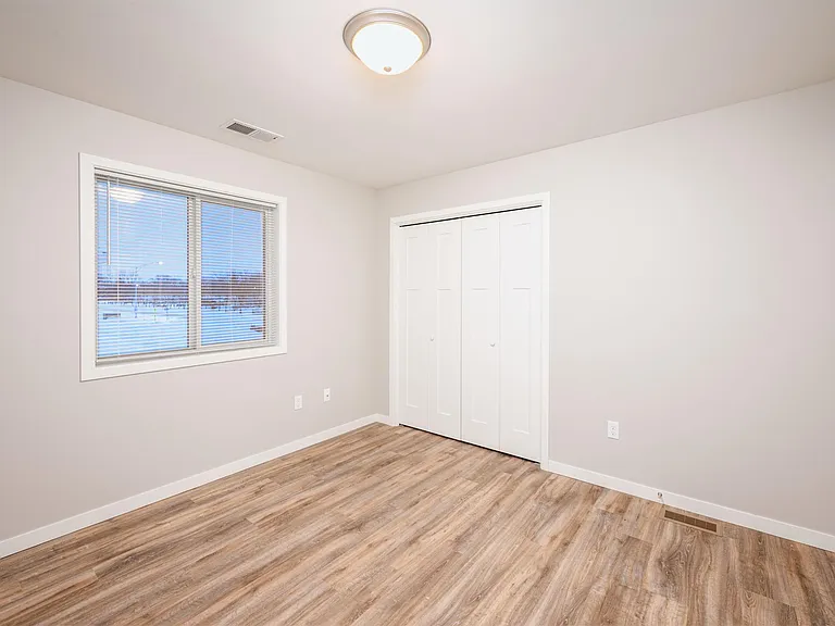 1611 Aspen Dr NE — Photo 5
