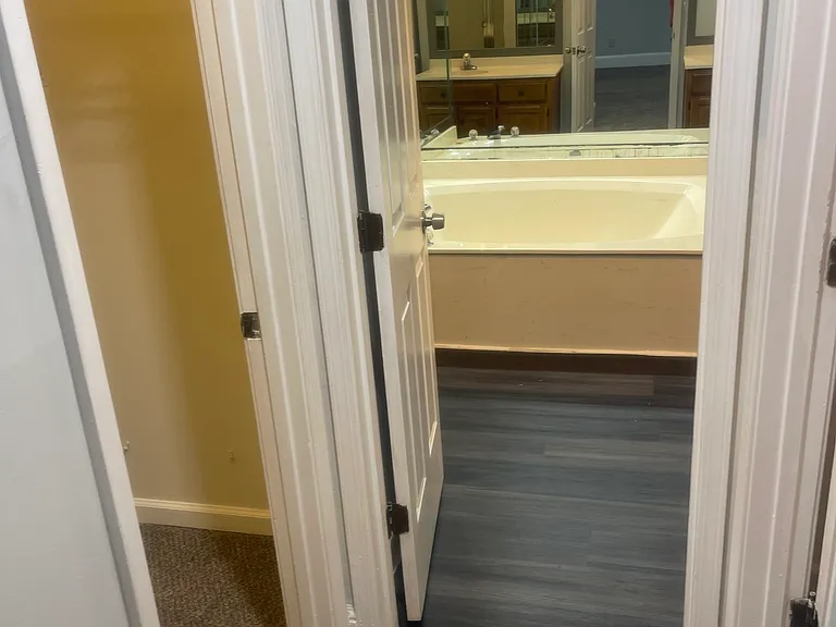5035 Highland Hills Pkwy — Photo 37