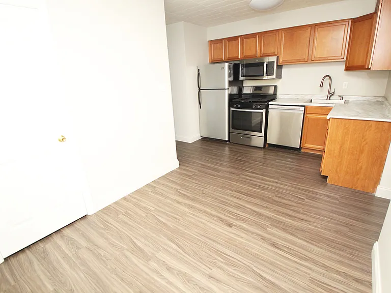 444 Orchard Ave — Photo 3