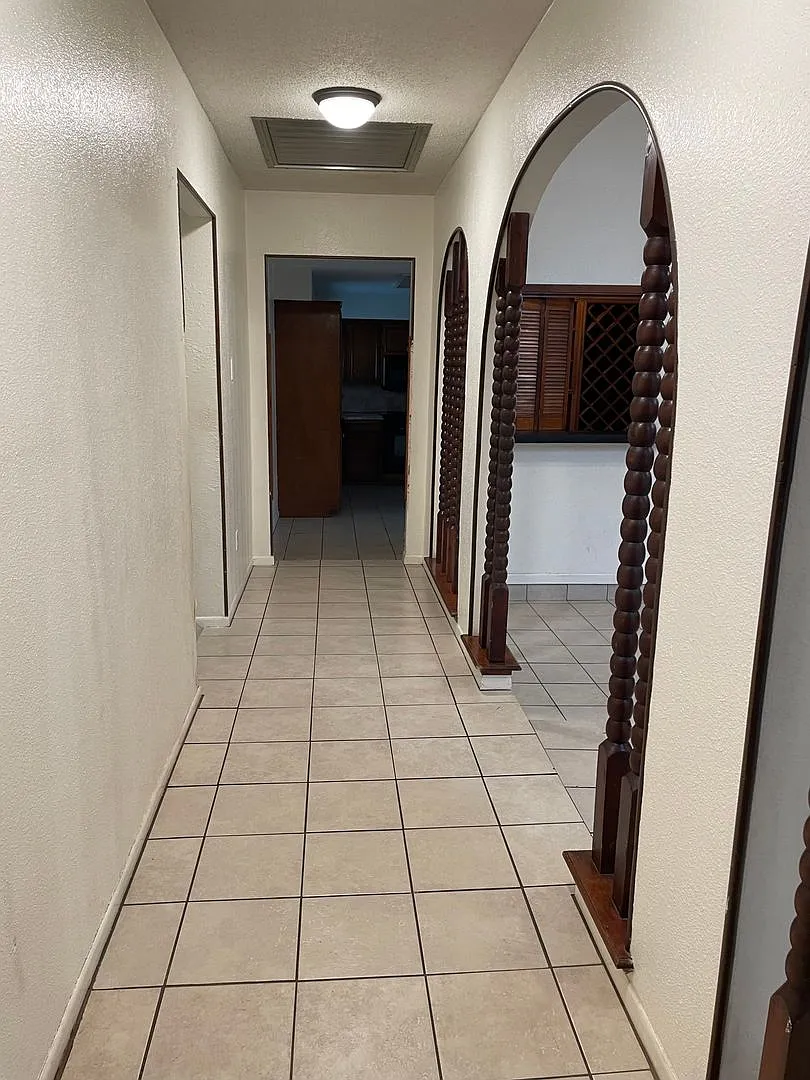 Building Photo - 4154 Eagle Dr
