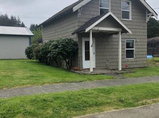 409 D St, Cosmopolis, WA 98537