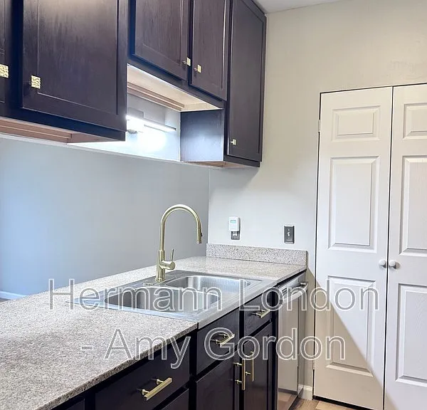 2336 Rutger St #C — Photo 7