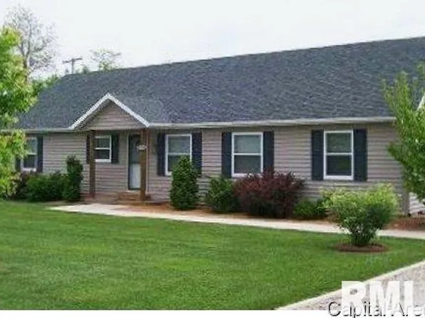 112 Rachel Rd, Girard, IL 62640