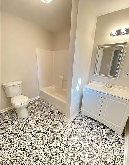 1611 E Henry St #1/2-A — Photo 12