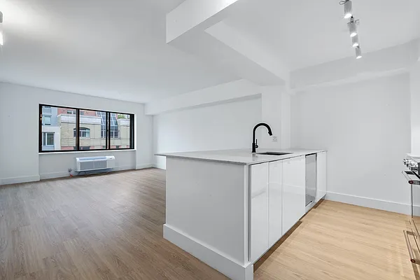 Rented by Greystar | media 2