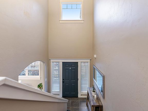 3rd image of 6027 Hobson Ln
