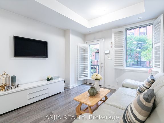 4th image of 869 Wilson Ave #33