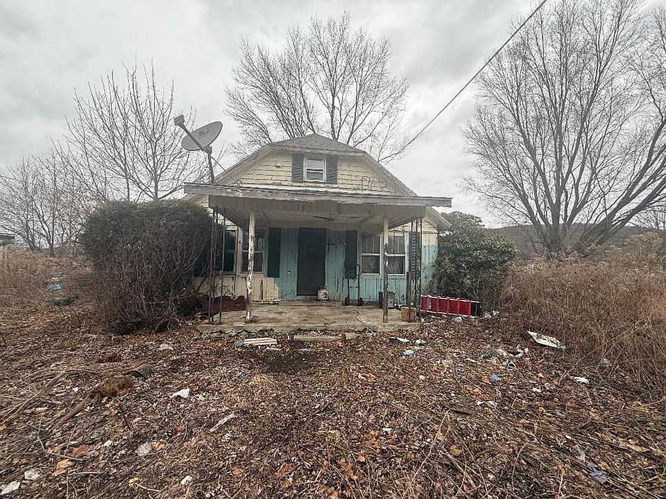 1st image of 30 Pinney Ln