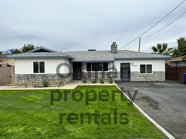 2 bed, 1380 sqft, $2,400 — Photo 1