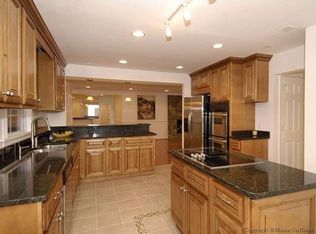 7800 Cindy Ln, Bethesda, MD 20817