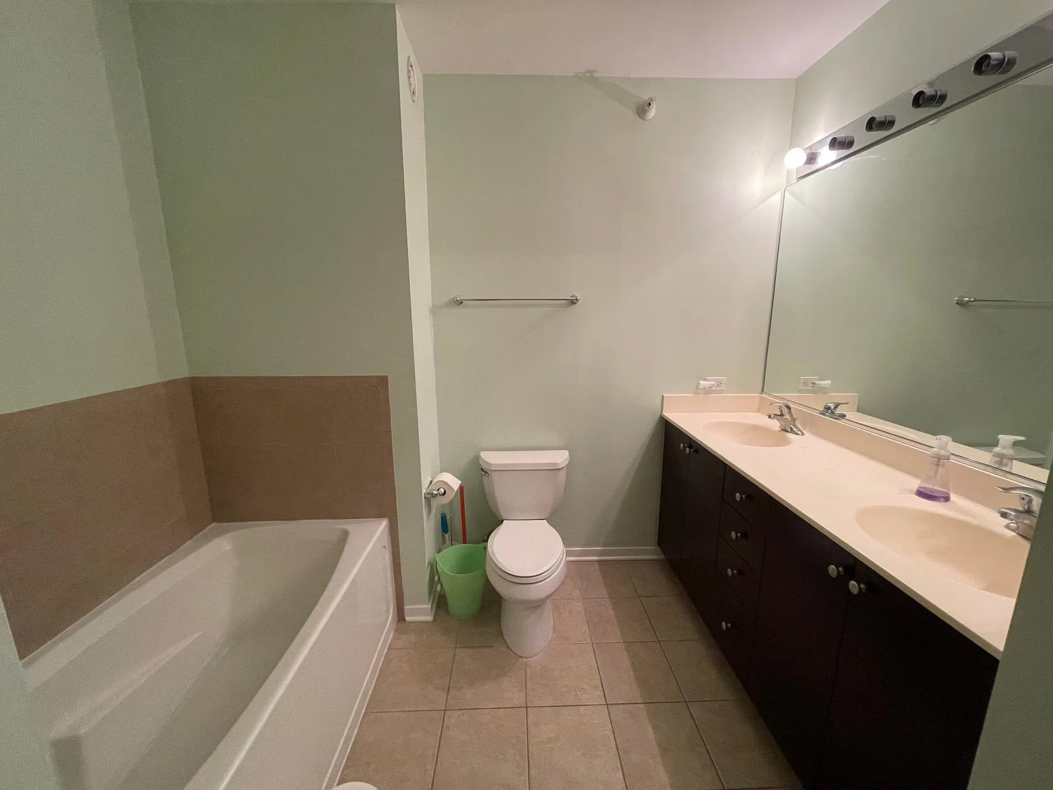 2 bed, 1260 sqft, $3,750 — Photo 2