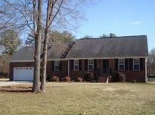 1901 Elmwood Dr, Graham, NC 27253