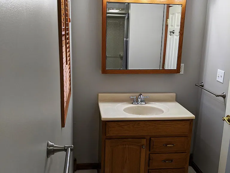 7692 Beachway Dr — Photo 10
