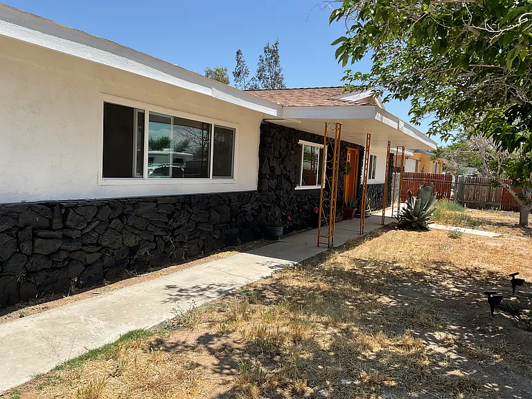 21868 Isatis Ave — Photo 4