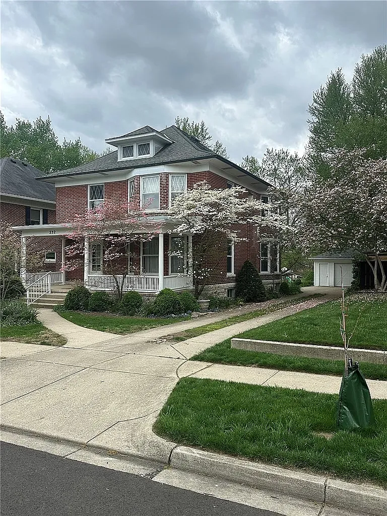 4 bed, 2289 sqft, $2,500 — Photo 1