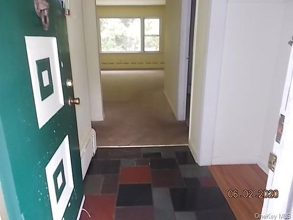 4th image of 32-34 Edgewood Pl