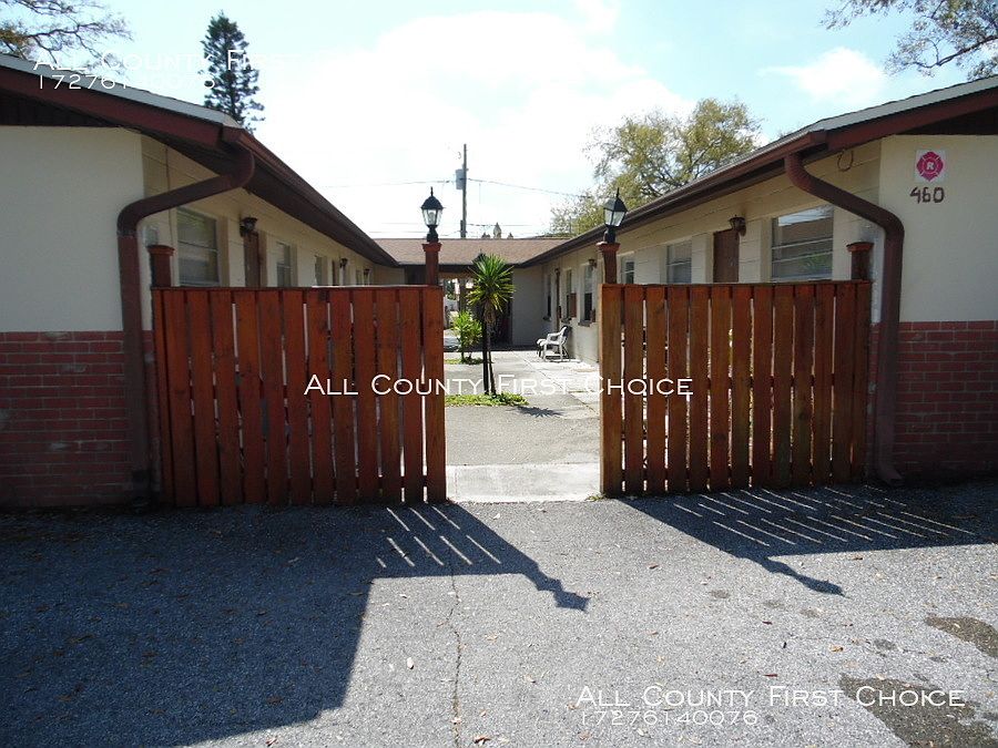 1st image of 460 93rd Ave N APT 6