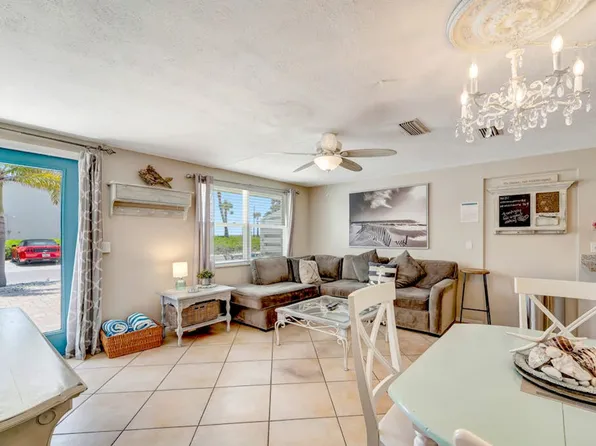 106 31st St, Bradenton Beach, FL