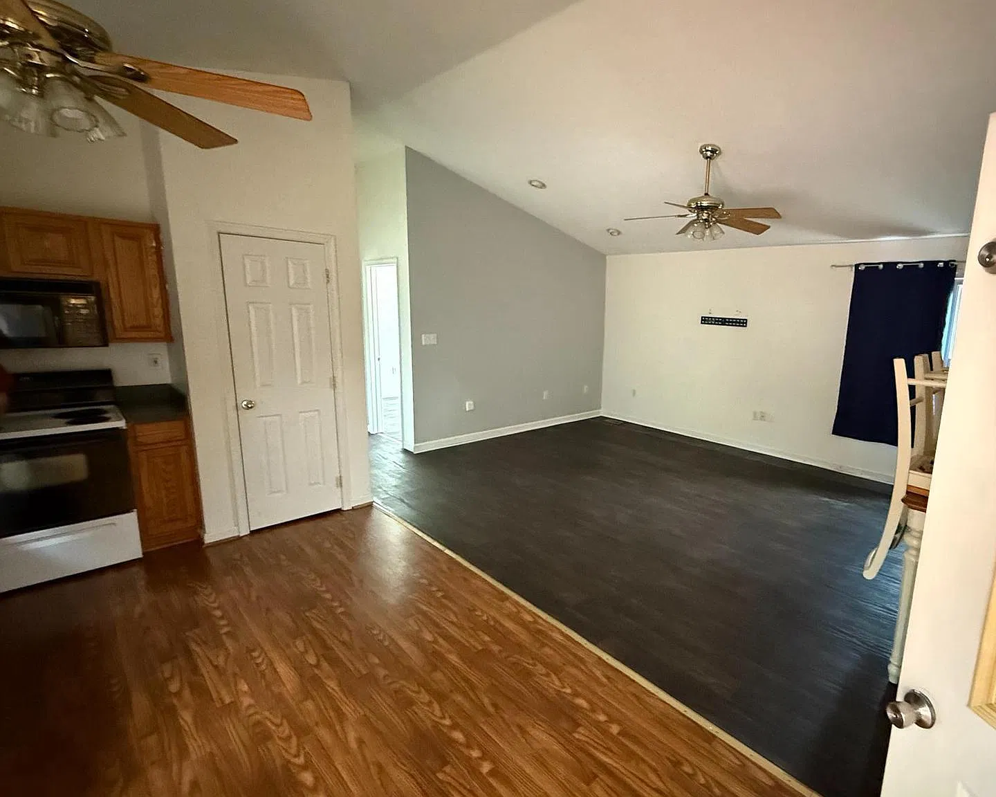2 bed, 1.0 bath, 1040 sqft, $1,800 — Photo 3