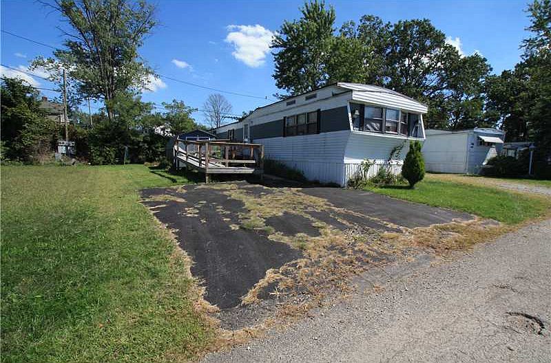 1st image of 4548 Robin Dr