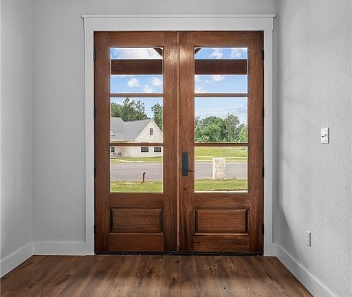 4th image of 2610 Norman Ln