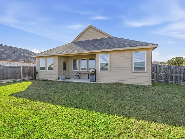 216 Post Oak St — Photo 40