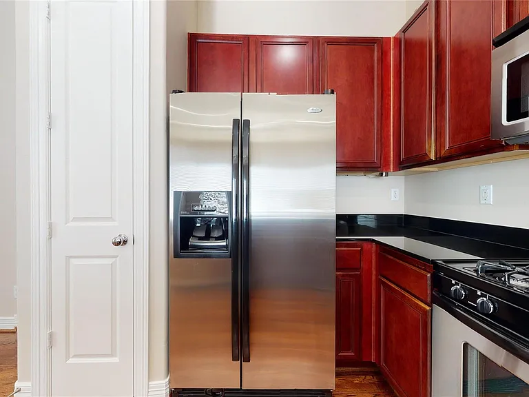 3826 Center St — Photo 31