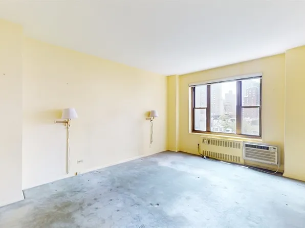 55 East End Avenue image 10 of 14