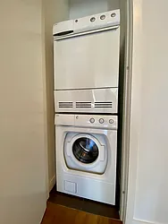 Rented by R New York
