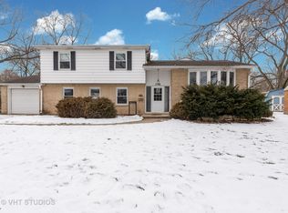 146 N David Dr, Palatine, IL 60074