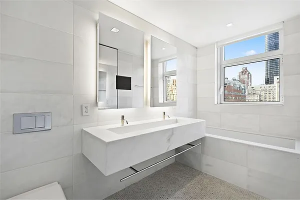 Rented by R New York | media 73